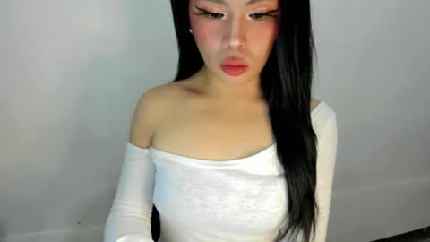 Snapshot of dripqueenxoxo chatting on October 24, 1:07 pm miss. Erika online show from October 24, 1:07 pm