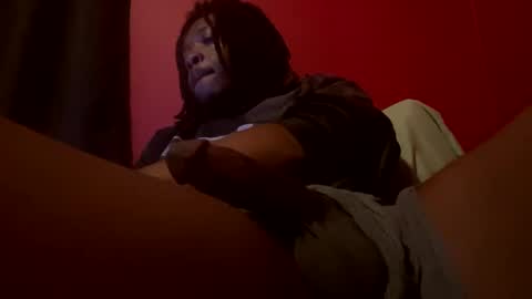 Snapshot of drkmelanin chatting on March 10, 8:59 am B1GW1LLYDAGOAT online show from March 10, 8:59 am