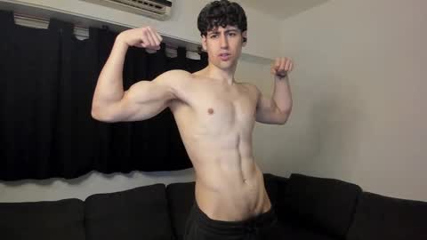 Snapshot of drmozo chatting on October 6, 2:31 am Alexander online show from October 6, 2:31 am