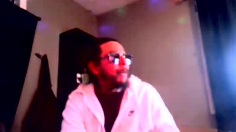 Snapshot of drogoloko233 chatting on November 28, 1:30 am drogo lpkp online show from November 28, 1:30 am