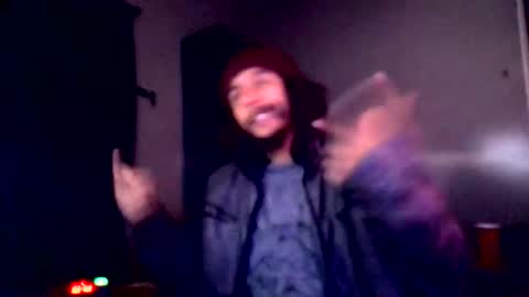 Snapshot of drogoloko233 chatting on November 30, 7:23 am drogo lpkp online show from November 30, 7:23 am