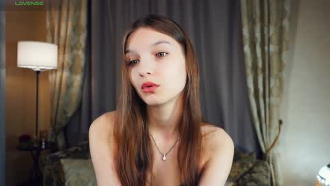 Snapshot of drutywerri chatting on January 13, 6:49 am Polly day and Amelia night online show from January 13, 6:49 am