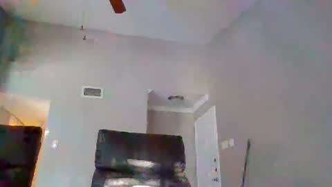 Snapshot of dsmoov_ chatting on October 29, 1:57 pm SmoovFanz online show from October 29, 1:57 pm