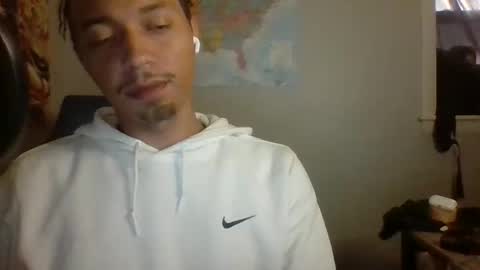 Snapshot of dubz07 chatting on November 5, 5:24 pm dubz07 online show from November 5, 5:24 pm