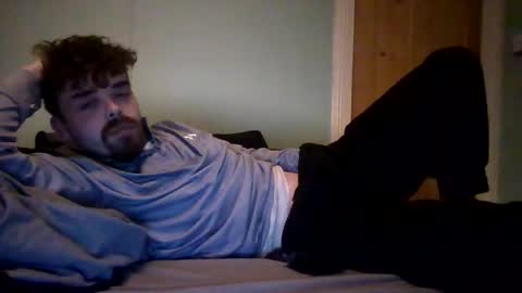 dude106954 online show from March 18, 10:24 pm