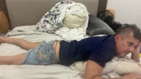 Dude online show from April 1, 4:35 am