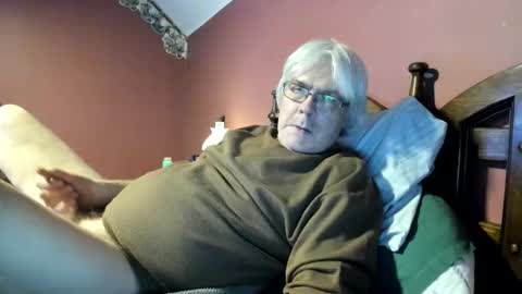 Snapshot of dug38 chatting on April 28, 2:27 am Doug online show from April 28, 2:27 am