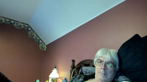 Snapshot of dug38 chatting on May 11, 2:01 pm Doug online show from May 11, 2:01 pm