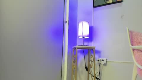 dulce__fiore07 online show from April 16, 12:06 pm