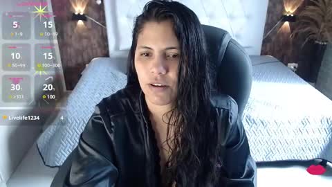 Snapshot of dulce__love69 chatting on December 15, 7:31 pm Dulce love69 online show from December 15, 7:31 pm