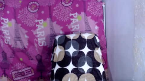 Snapshot of dulce_amor chatting on January 12, 4:52 am Dulce online show from January 12, 4:52 am