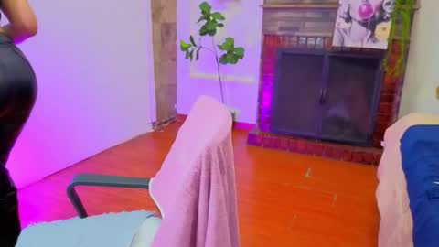 C E L E S T E  online show from March 9, 5:39 pm