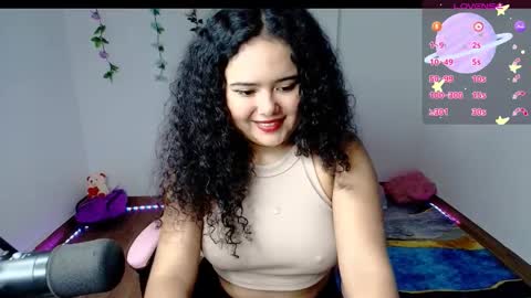 Snapshot of dulce_julieta_ chatting on January 28, 6:07 pm Dulce online show from January 28, 6:07 pm