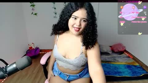 Snapshot of dulce_julieta_ chatting on February 4, 7:55 pm Dulce online show from February 4, 7:55 pm