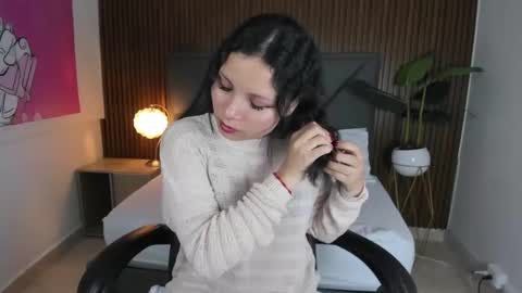 Snapshot of dulce_natyy chatting on February 5, 2:08 am N A T Y online show from February 5, 2:08 am