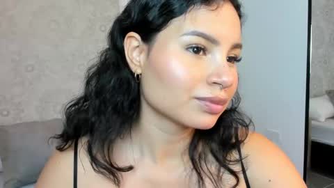 Snapshot of dulce_natyy chatting on October 16, 2:23 am N A T Y online show from October 16, 2:23 am