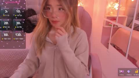 Snapshot of dulce_powl chatting on November 3, 7:37 pm Dulce online show from November 3, 7:37 pm