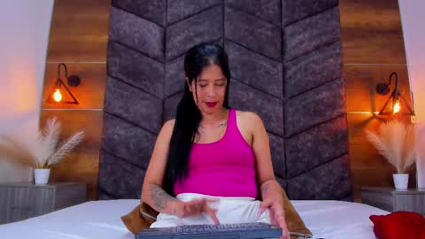 DULCE AURORA online show from March 5, 10:54 pm