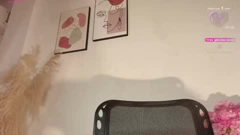 Snapshot of dulceboobs1 chatting on November 22, 1:21 pm dulceboobs1 online show from November 22, 1:21 pm