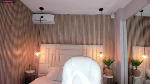 Dulce  online show from November 27, 11:34 am