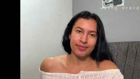 dulceizzy online show from June 6, 2:27 am