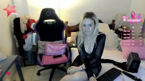 Sweetnina online show from April 14, 6:03 pm