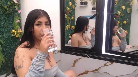 Snapshot of dulciinea_07 chatting on September 17, 6:09 pm Abril Cruz online show from September 17, 6:09 pm