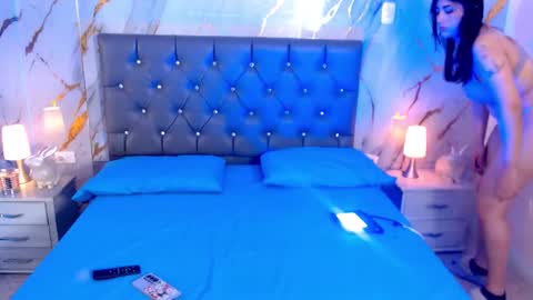 Snapshot of dulciinea_07 chatting on October 1, 6:14 pm Abril Cruz online show from October 1, 6:14 pm