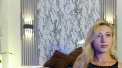 Snapshot of dulcinea_2 chatting on October 8, 9:01 pm dulcinea 2 online show from October 8, 9:01 pm