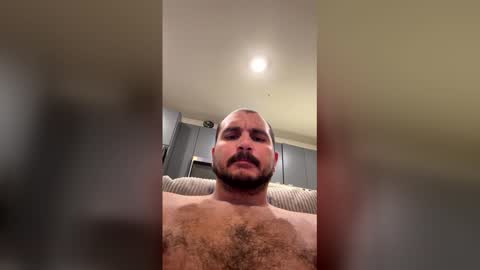 Snapshot of dumb00 chatting on December 20, 2:18 am dumb00 online show from December 20, 2:18 am