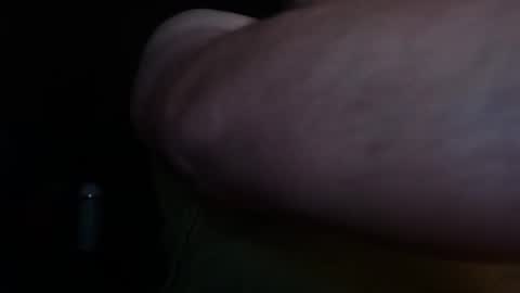 Snapshot of dumbbear24 chatting on December 17, 10:21 am dumbbear24 online show from December 17, 10:21 am