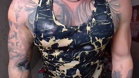 Snapshot of duncanstones chatting on December 11, 2:00 pm DuncanStone online show from December 11, 2:00 pm