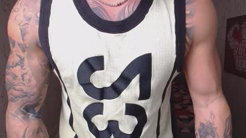 Snapshot of duncanstones chatting on December 17, 4:43 pm DuncanStone online show from December 17, 4:43 pm