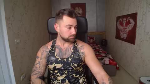 Snapshot of duncanstones chatting on January 3, 10:52 am DuncanStone online show from January 3, 10:52 am