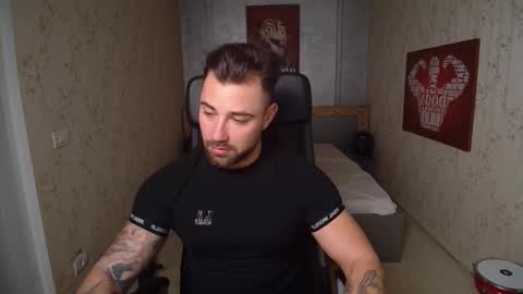 Snapshot of duncanstones chatting on January 4, 4:43 pm DuncanStone online show from January 4, 4:43 pm