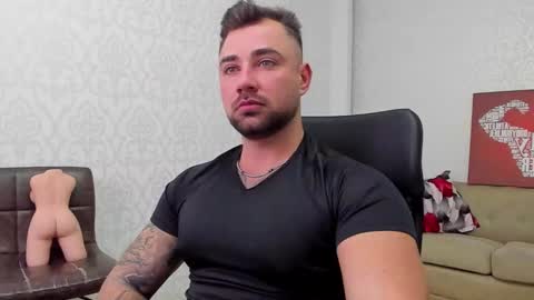 Snapshot of duncanstones chatting on January 10, 2:45 pm DuncanStone online show from January 10, 2:45 pm