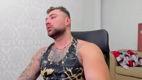 Snapshot of duncanstones chatting on January 14, 1:38 pm DuncanStone online show from January 14, 1:38 pm