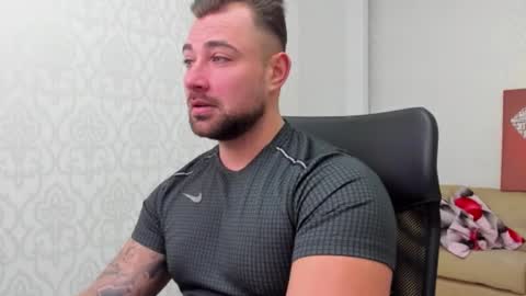 Snapshot of duncanstones chatting on January 15, 5:40 am DuncanStone online show from January 15, 5:40 am