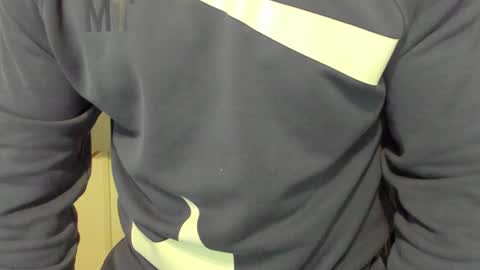 Snapshot of duncanstones chatting on February 9, 8:33 am DuncanStone online show from February 9, 8:33 am