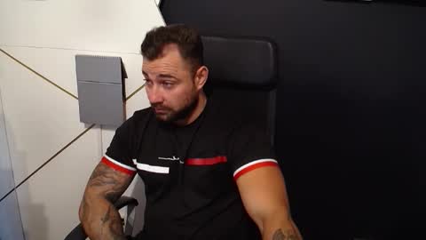 Snapshot of duncanstones chatting on September 11, 5:29 am DuncanStone online show from September 11, 5:29 am