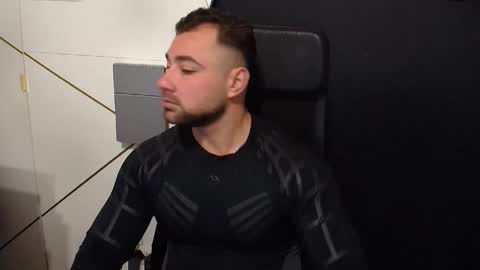 Snapshot of duncanstones chatting on October 2, 4:19 am DuncanStone online show from October 2, 4:19 am