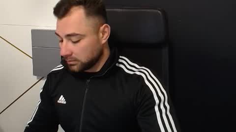 Snapshot of duncanstones chatting on October 26, 6:30 am DuncanStone online show from October 26, 6:30 am