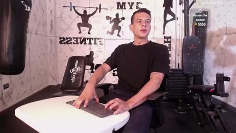 Dustin Sonne online show from January 25, 3:30 am