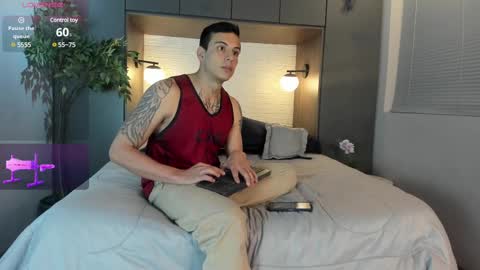 Dustin Sonne online show from February 15, 1:53 am