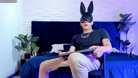 Dustin Sonne online show from September 23, 3:53 am