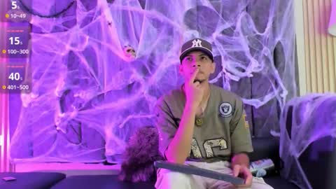 Snapshot of dustinandjordan chatting on October 7, 3:47 am dustinandjordan online show from October 7, 3:47 am