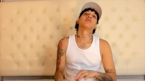 Snapshot of dustinandjordan chatting on December 14, 5:07 pm dustinandjordan online show from December 14, 5:07 pm