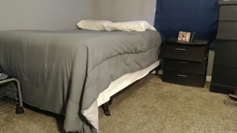 Snapshot of dwhitey4u chatting on January 1, 8:15 pm dwhitey4u online show from January 1, 8:15 pm