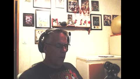 Snapshot of dwinmontana chatting on October 12, 5:39 am dwinmontana online show from October 12, 5:39 am