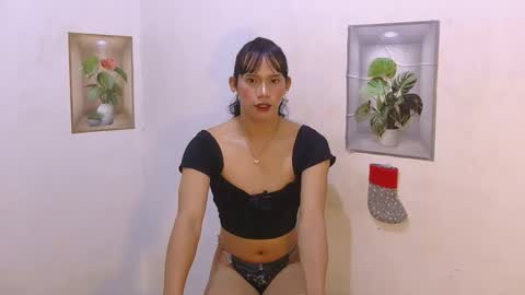 dy_namite online show from March 14, 6:35 pm